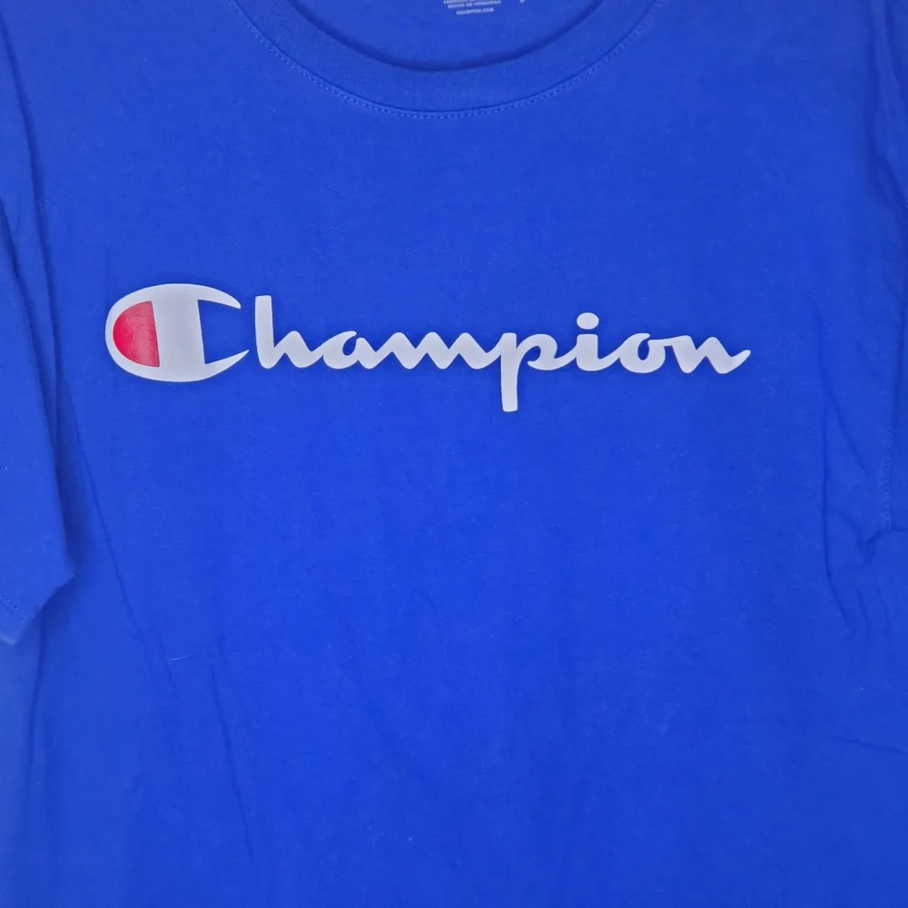☆ Champion Center Logo Royal Blue Short Sleeve T-Shirt Size Medium - Picture 2 of 6